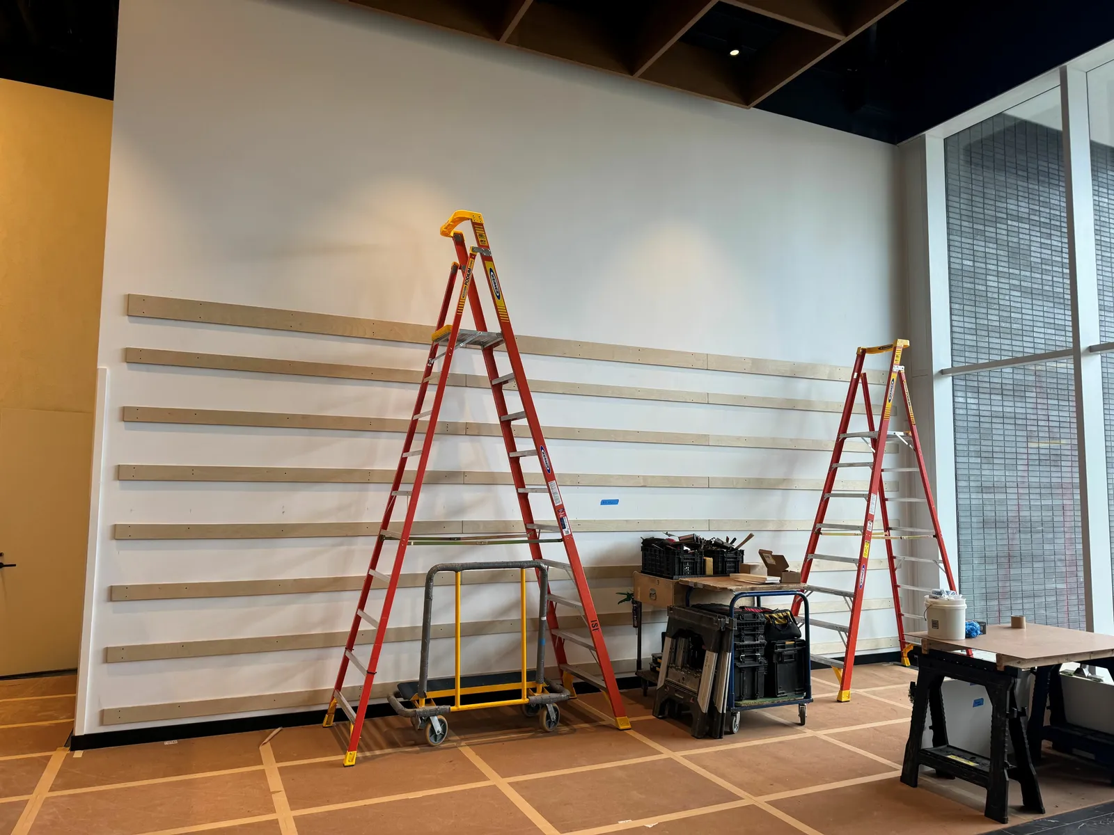 Custom green wall Icon Modern