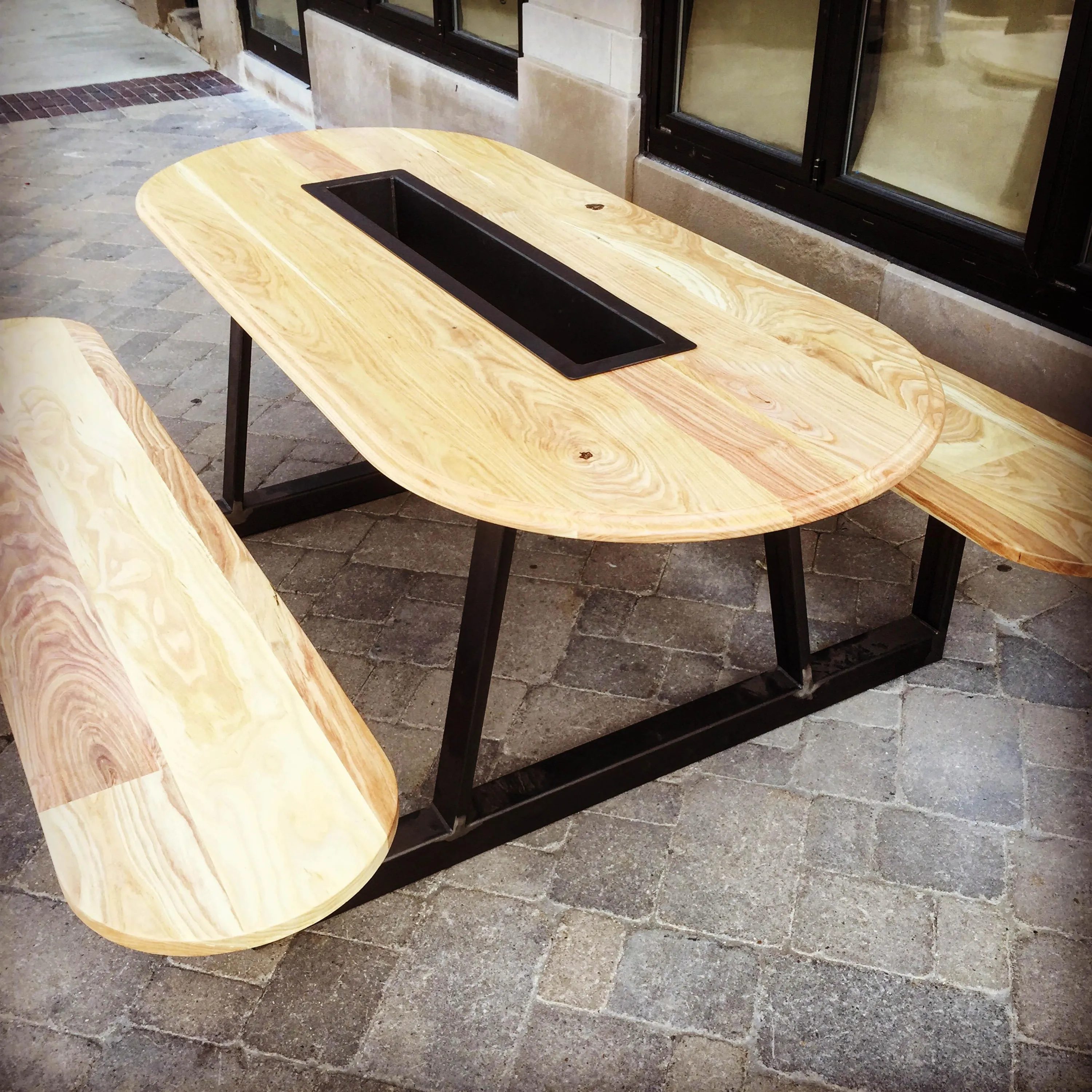 Custom community table picnic