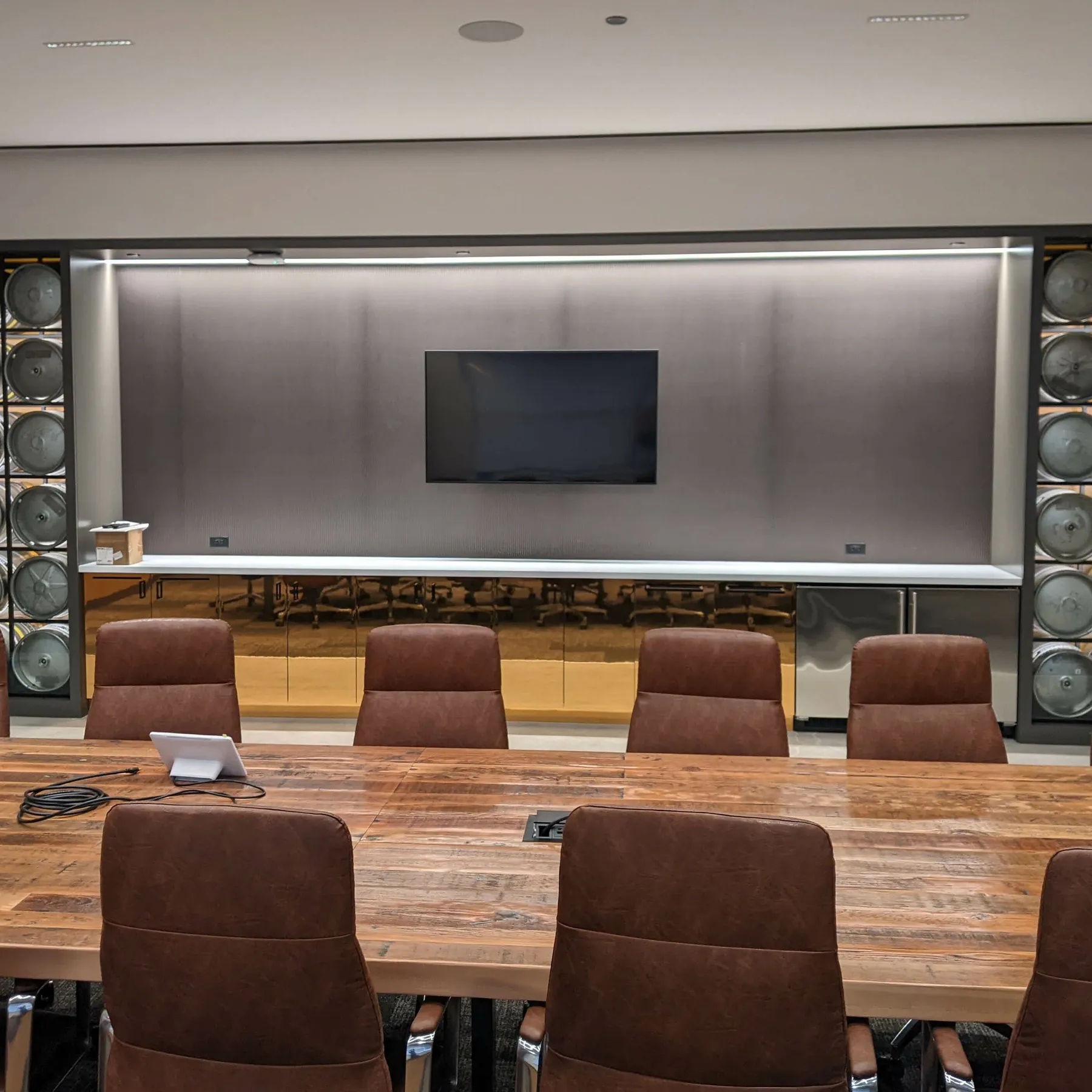 Custom shelving Reyes Icon Modern