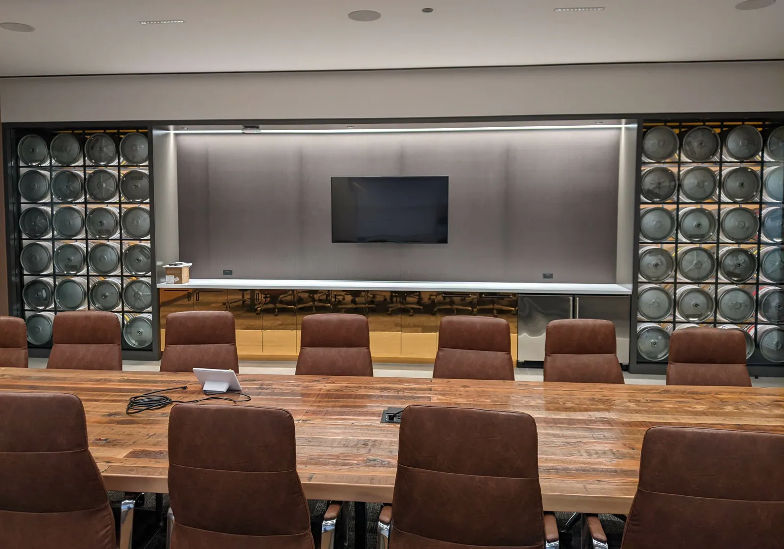 Custom shelving Reyes Icon Modern